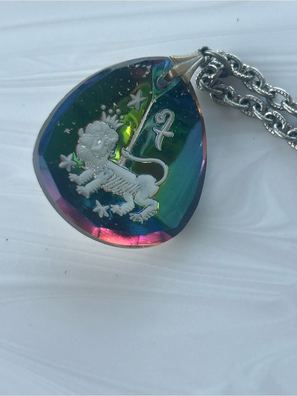 Zodiac Leo Lio Iridescent rainbow charm horoacope Pendant Necklace